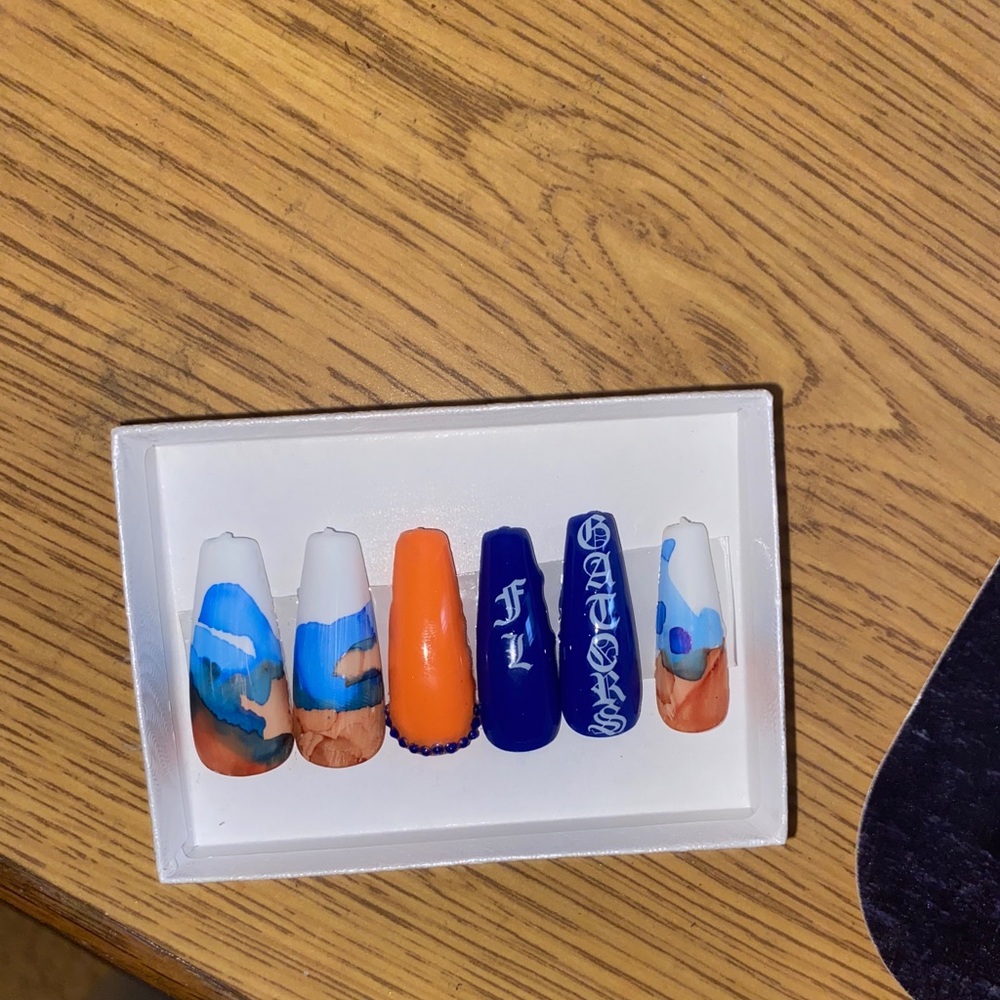 Artificial nails